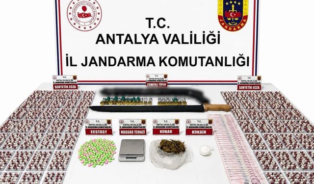 ALANYA'DA UYUŞTURUCUDAN TUTUKLANDILAR