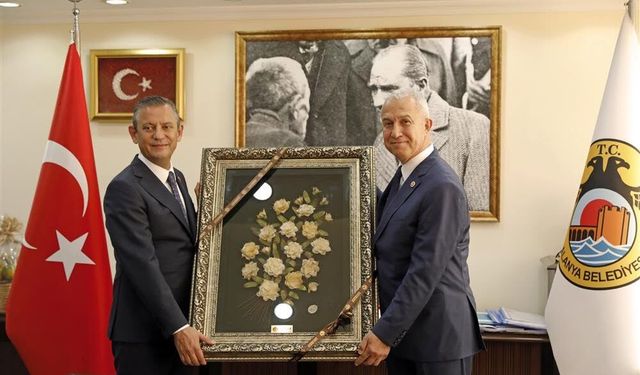 BAŞKAN ÖZÇELİK, PARTİSİNDEN İSTİFA EDECEK Mİ?