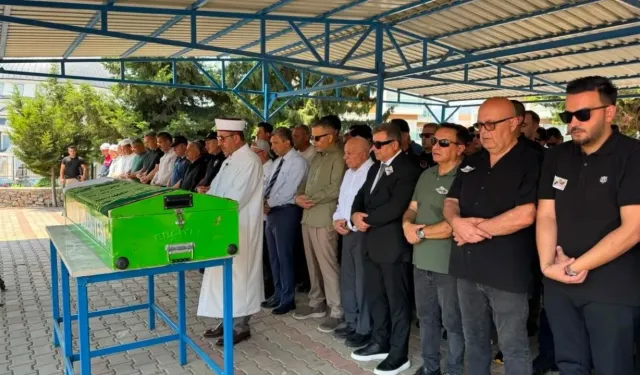 ESKİ BAKANLAR CENAZEYE KATILDI
