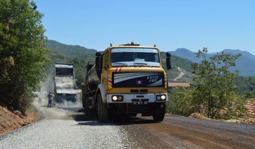 Gündoğmuş Güneycik yolu sathi asfaltla kaplanıyor