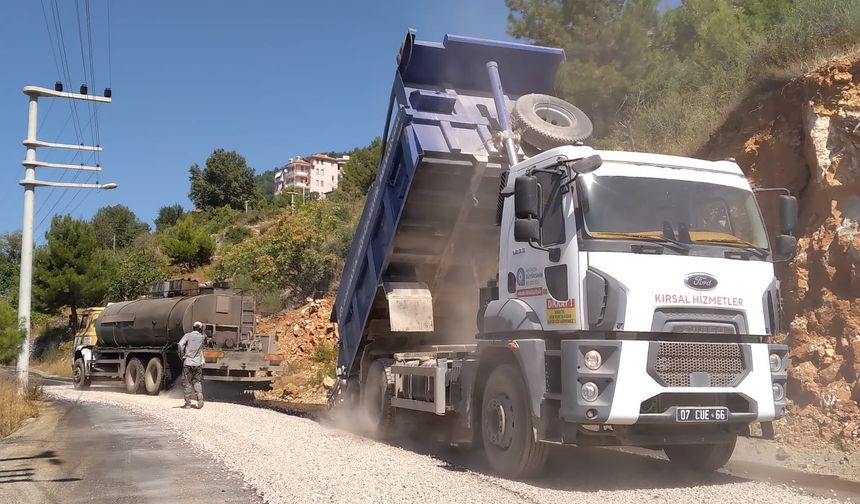 Taşatan grup yolu asfaltlandı