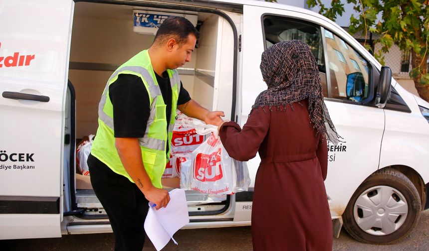 ANTALYA'DA ÇOCUKLAR SÜT İLE BÜYÜYOR