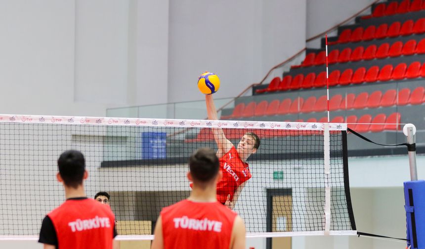 VOLEYBOL HEYECANI ALANYA'DA