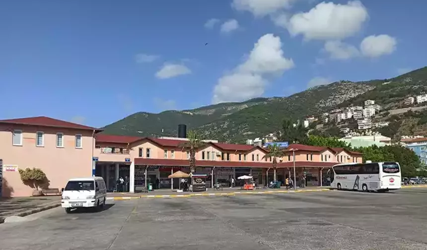 ALANYA OTOGARI MÜDÜRSÜZ KALDI