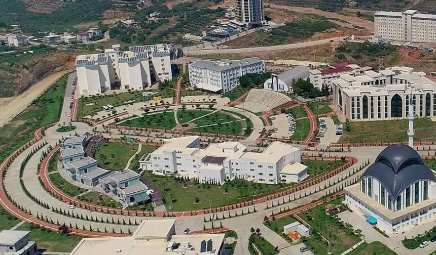 ALKÜ’DE AYTEMİZ SAHNE BAŞLIYOR!