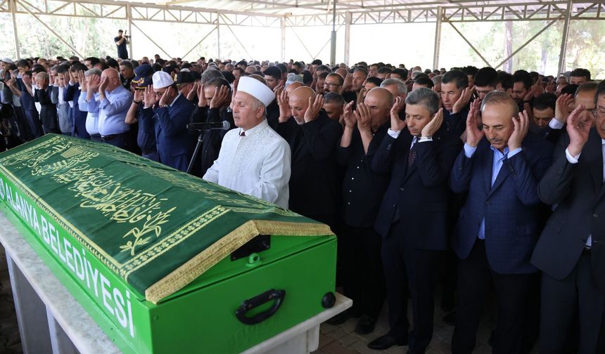 ÇAVUŞOĞLU SON YOLCULUĞUNA UĞURLANDI