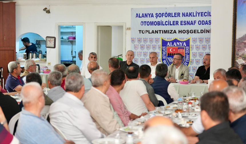 BAŞKAN ÖZÇELİK, YENİ SEZON İÇİN TAKSİCİLERLE BULUŞTU