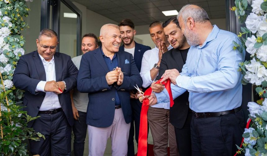 MEHMET ŞAHİN'DEN GENÇ GİRİŞİMCİLERE DESTEK