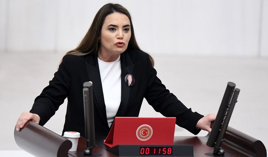 AYYÜCE TÜRKEŞ GELİYOR