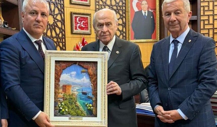 BAŞKAN ERDEM, ALANYA DOSYASINI BAHÇELİ’YE SUNDU