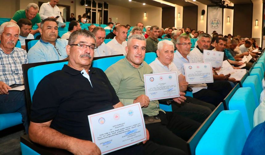 MUHTARLAR BELGELERİNİ ALDI