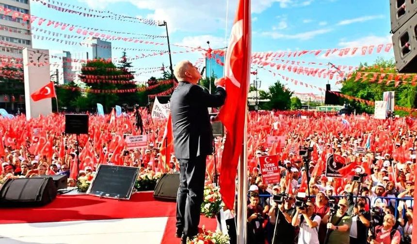 İYİ PARTİ MEYDANLARA SIĞMADI